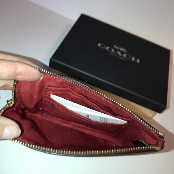 Coach Signature Wristlet w/Corner Zip - NWT - Picture 4 of 8